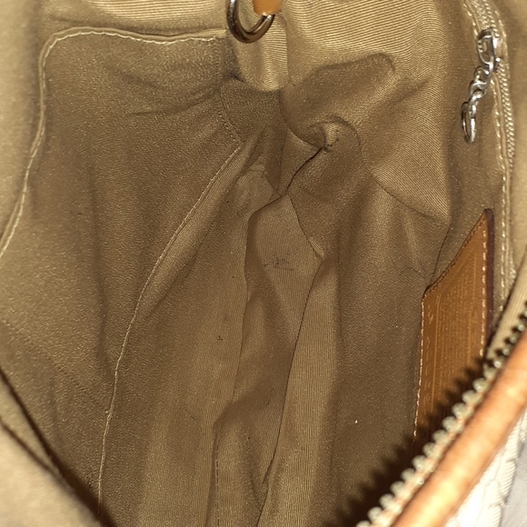 Coach - Picture 2 of 5